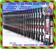 Cửa cổng xếp nhập